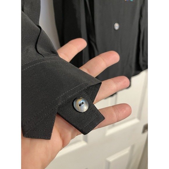 Vtg Womens 100% Silk Floral Embroidered‎ button front Blouse Black Sz Small - Picture 6 of 9